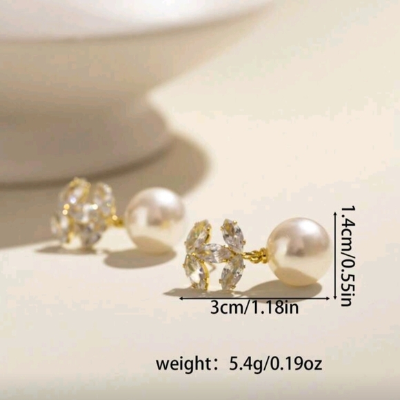 Elegant Pearl and Crystal Drop Earrings - Picture 5 of 5